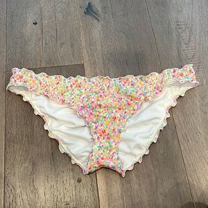VS swim bottoms scrunch